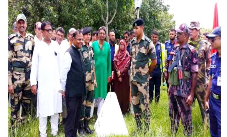 চাঁপাইনবাবগঞ্জে  বাংলাদেশ -ভারত সীমান্ত হাটের জায়গা পরিদর্শন।
