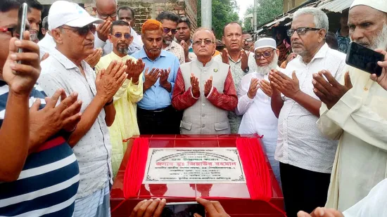 গোমস্তাপুরে বিভিন্ন উন্নয়নমূলক কাজের উদ্বোধন