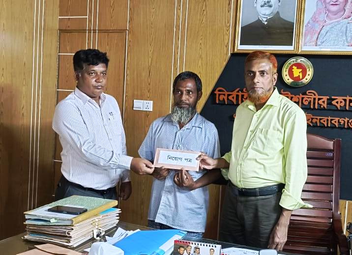 শিবগঞ্জের সেই ভ্যানচালক মিস্টার আলী এলজিইডিতে নিয়োগ পেলেন