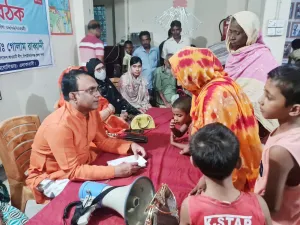হরিপুরে ডা. রাব্বানীর উঠান বৈঠক : বিনামূল্যে চিকিৎসা প্রদান