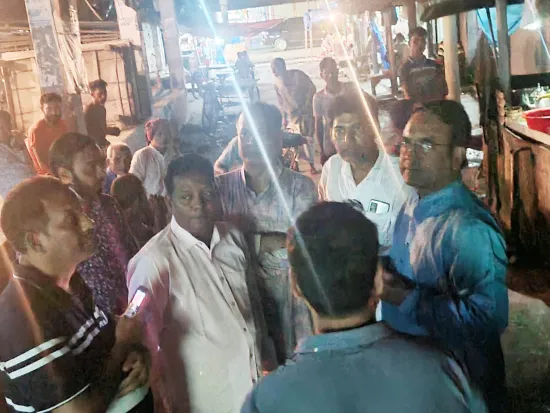 চাঁপাইনবাবগঞ্জের নয়াগোলাহাটে ডা. রাব্বানীর উঠান বৈঠক