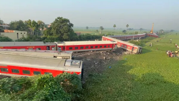 ভারতে এক্সপ্রেস ট্রেন লাইনচ্যুত, নিহত চার