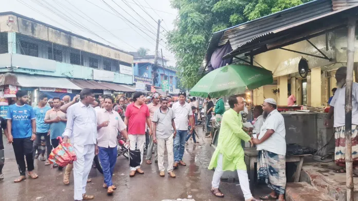 চাঁপাইনবাবগঞ্জ পৌরসভার ২নং ওয়ার্ডে ডা. রাব্বানীর গণসংযোগ