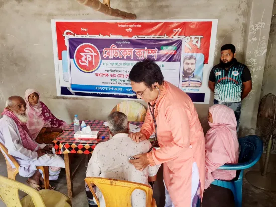 বালিয়াডাঙ্গায় ফ্রি মেডিকেল ক্যাম্প ডা. রাব্বানীর
