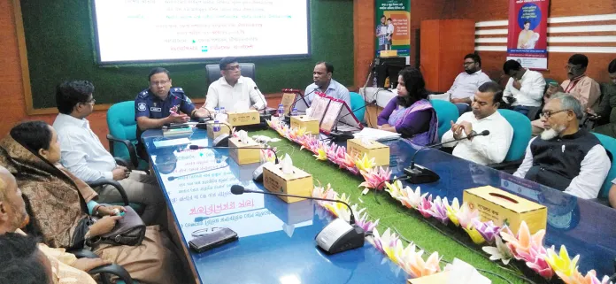 চাঁপাইনবাবগঞ্জে বাল্যবিয়ে ও ডেঙ্গু প্রতিরোধে মতবিনিময়