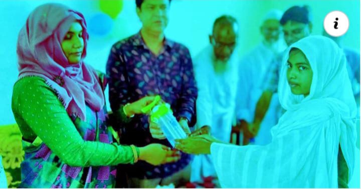 নাচোলে শিক্ষার্থীদের মাঝে দুদকের পুরস্কার বিতরণ