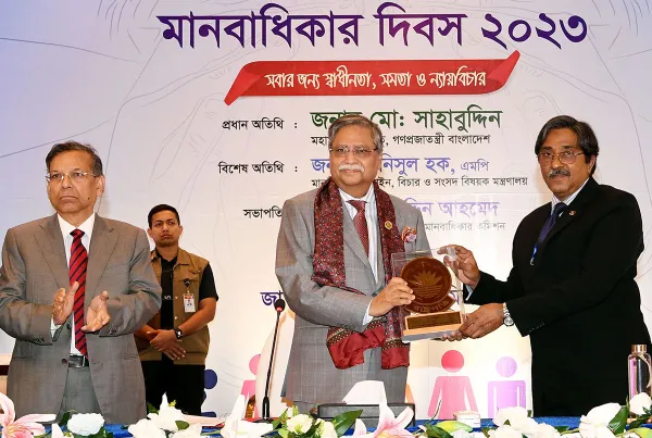 সকল সংঘাতের স্থায়ী সমাধানে আন্তর্জাতিক সম্প্রদায়ের প্রতি আহ্বান রাষ্ট্রপতির