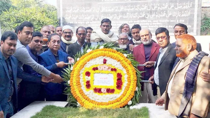 শহীদ কামারুজ্জামানের সমাধিতে সংসদ সদস্য আব্দুল ওদুদের শ্রদ্ধা নিবেদন