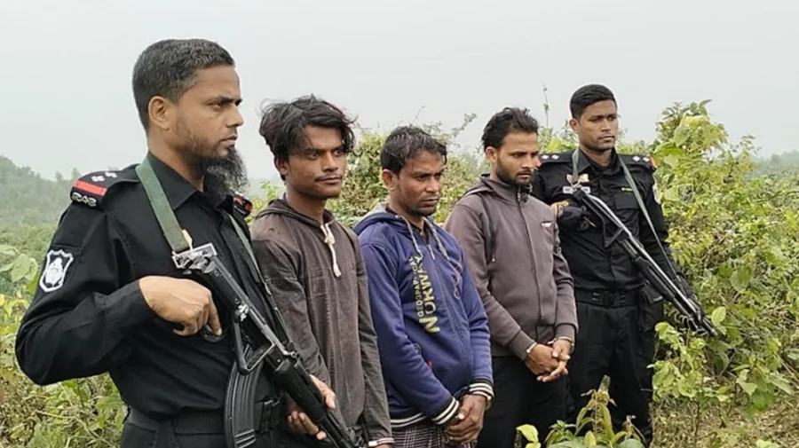নির্দেশনা পেলেই পাহাড় থেকে নেমে এসে হামলা করতেন ওরা