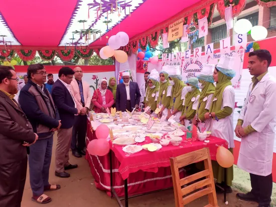 চাঁপাইনবাবগঞ্জে পুষ্টিখাদ্য প্রদর্শন করলেন নার্সিং ইনস্টিটিউটের শিক্ষার্থীরা