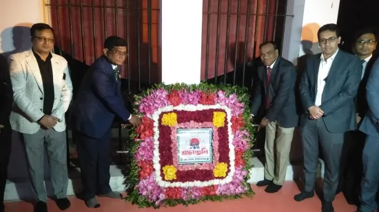 চাঁপাইনবাবগঞ্জে বিনম্র শ্রদ্ধায় ভাষা শহিদদের সম্মরণ করছেন জেলাবাসী