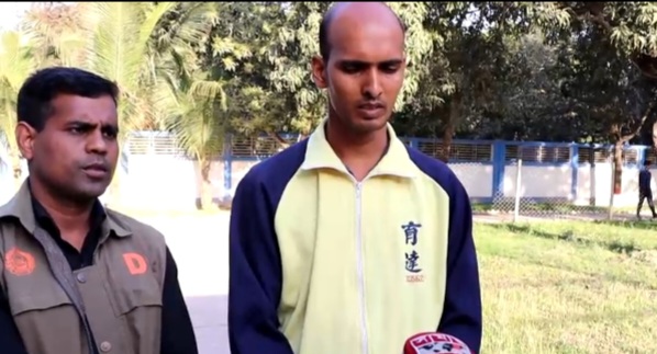সহকারী সচিবের পরিচয়ে ফোনে এসপিকে কনস্টেবল নিয়োগের তদবির করতে গিয়ে আটক