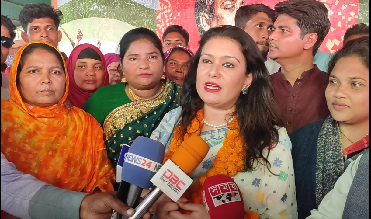 চাঁপাইনবাবগঞ্জে নারী উদ্যোক্তা তৈরি ও বাল্য বিয়ে বন্ধে কাজ করার প্রতিশ্রুতি দিলেন এমপি জারা মাহবুব