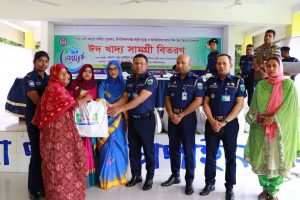 চাঁপাইনবাবগঞ্জে পুনাকের উদ্যোগে ঈদের খাদ্য সামগ্রী বিতরণ
