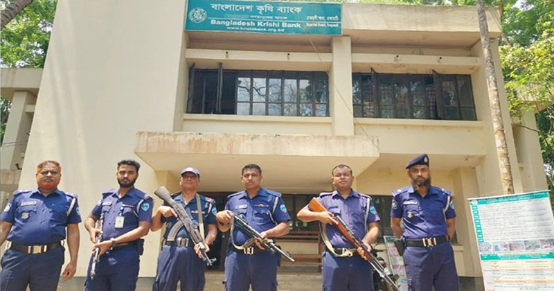 সারাদেশে ব্যাংক, আর্থিক প্রতিষ্ঠান ও গুরুত্বপূর্ণ স্থাপনায় নিরাপত্তা জোরদারের নির্দেশ