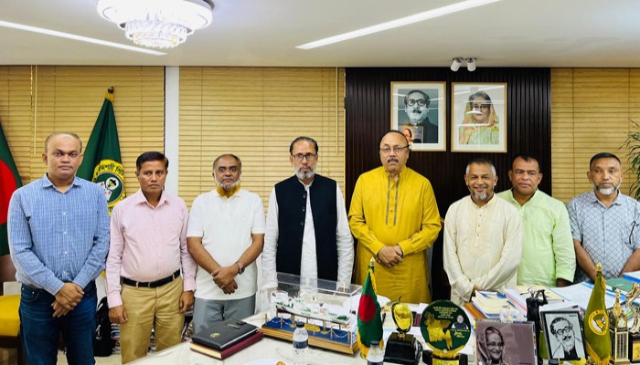 রাসিক মেয়রের সাথে পটিয়া পৌরসভার মেয়র ও কাউন্সিলরবৃন্দের সৌজন্য সাক্ষাৎ