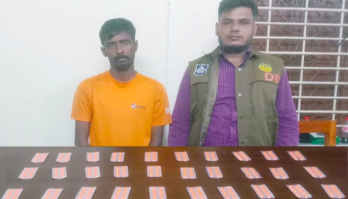 মহানগরীতে বিপুল পরিমান ট্যাপেন্টাডল ট্যাবলেটসহ শ্রীরামপুরের বেল্লাল গ্রেফতার