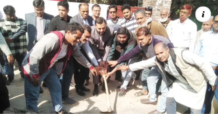 নির্মাণ হচ্ছে ফায়ার সার্ভিস মোড়ের সড়ক : লাঘব হবে জনদুর্ভোগ