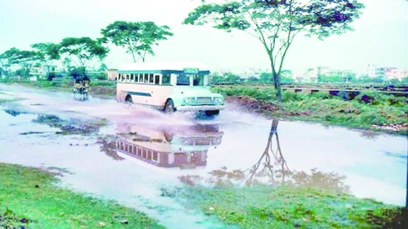স্মৃতিতে ‘মুড়ির টিন’