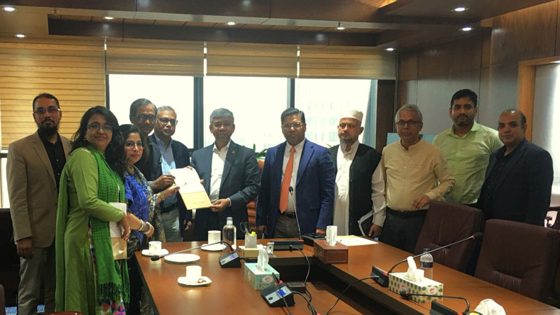 তামাক ব্যবহার কমাতে শক্তিশালী কর পদক্ষেপ ও আইন জরুরি