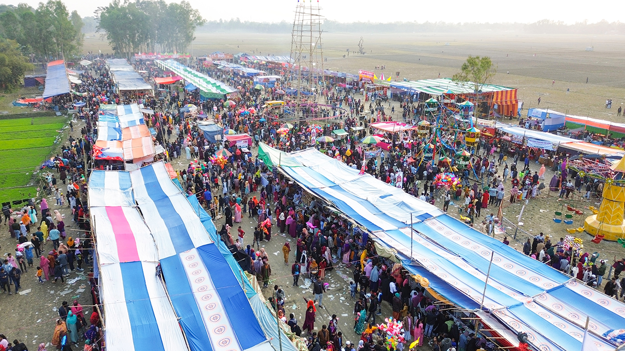 জামালপুরে জমে উঠেছে ঐতিহ্যবাহী ‘জামাই মেলা’