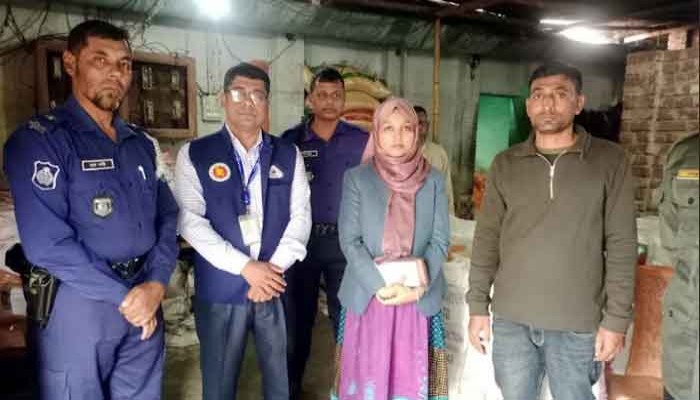 গুরুদাসপুরে ২ চানাচুর ফ্যাক্টরীকে জরিমানা