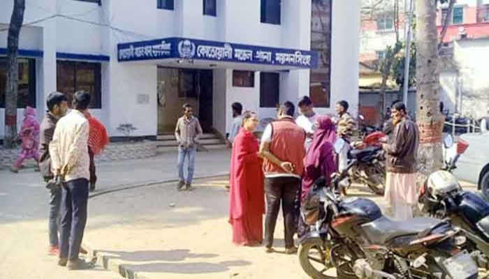 ময়মনসিংহে মোটরসাইকেল নিয়ন্ত্রণ হারিয়ে দুই বন্ধু নিহত