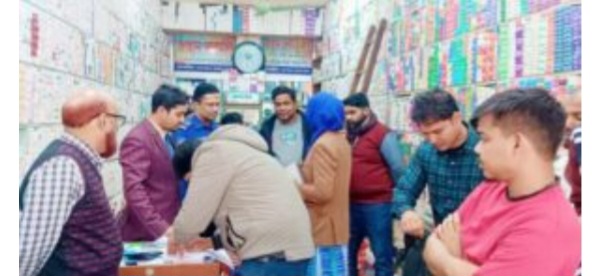 ভ্রাম্যমাণ আদালতের অভিযানে দুই ফার্মেসিকে জরিমানা