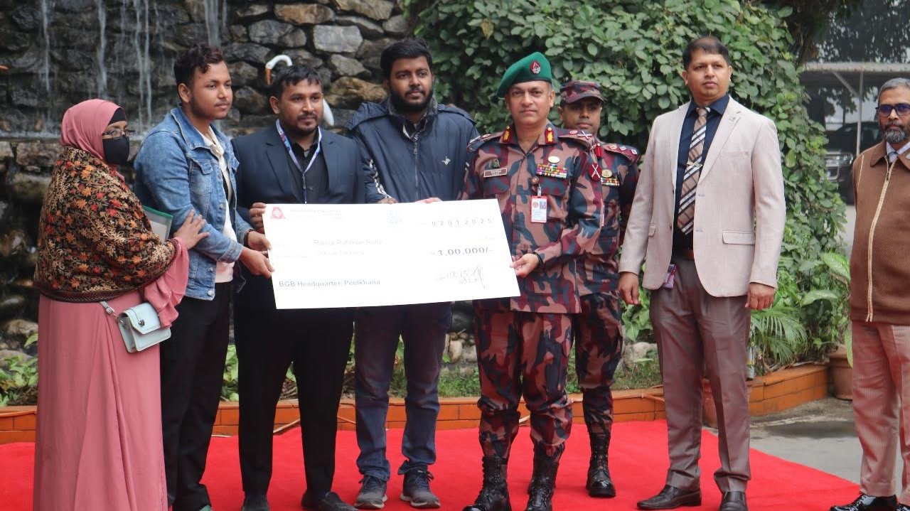 আহত রাতুলকে বিজিবির সহায়তা