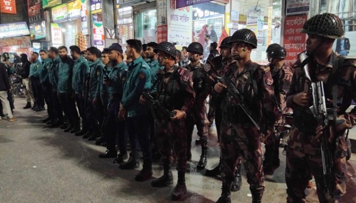 রাজশাহীতে যৌথ বাহিনী রেড ব্লক অভিযান