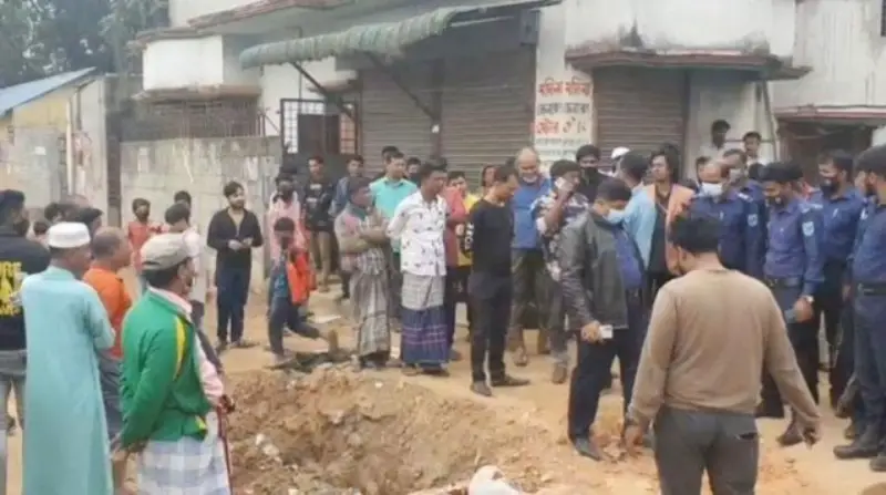 ঝুট ব্যবসা দখলকে কেন্দ্র করে দুপক্ষের সংঘর্ষ, গুলিবিদ্ধ ১