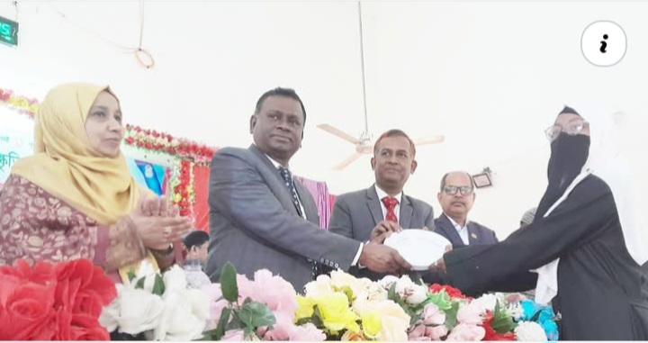 বার্ষিক ক্রীড়া ও সাংস্কৃতিক প্রতিযোগিতার পুরস্কার বিতরণ পলিটেকনিক ইনস্টিটিউটের