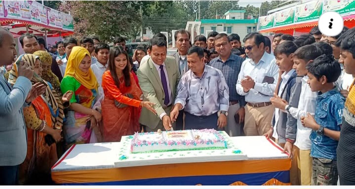 তারুণ্যের উৎসব : শিবগঞ্জে একুশে বইমেলার উদ্বোধন
