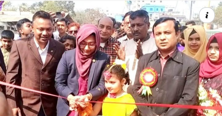 রহনপুর জ্ঞানচক্র অ্যাকাডেমিতে পিঠা উৎসব