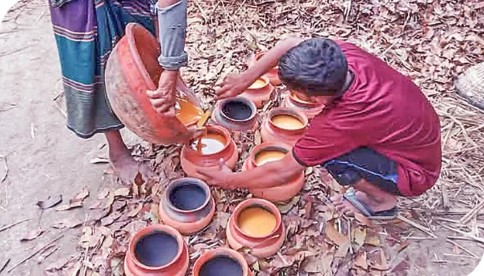 রাজশাহীতে রমজানে চাহিদার শীর্ষে হাঁড়ির আখের গুড়