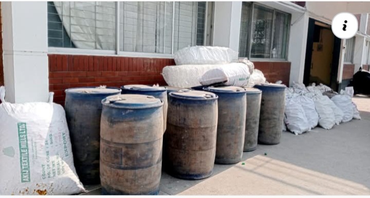 আতাহারে সেনাবাহিনীর অভিযান দেশীয় তৈরি বাংলা মদ উদ্ধার