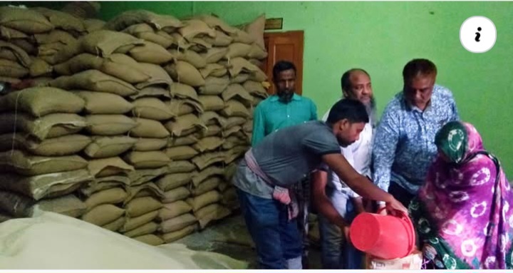 ঈদুল ফিতর : চাঁপাইনবাবগঞ্জে ভিজিএফ চাল পাচ্ছে দুই লক্ষাধিক অতিদরিদ্র পরিবার