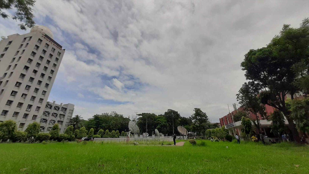 ঢাকা ও আশপাশে রাতের আকাশ আংশিক মেঘলা হতে পারে