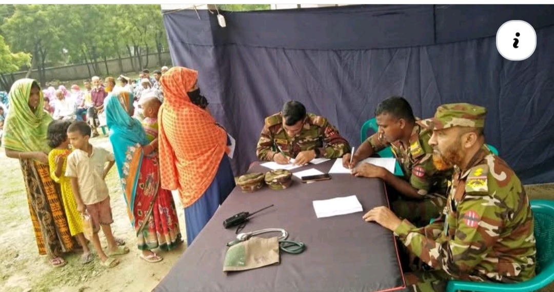 চাঁপাইনবাবগঞ্জে ৮৫৮ রোগীকে বিনামূল্যে চিকিৎসা ও ওষুধ দিল সেনাবাহিনী