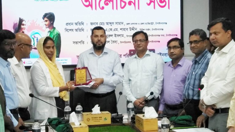 তরুণদের কাজের সুযোগ করে দিতে হবে