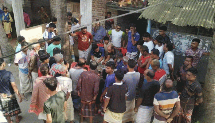 মোহনপুরে ঋণের চাপে গলায় ফাঁস দিয়ে কৃষকের আত্মহত্যা