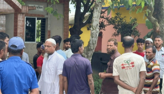 তানোরের আলোচিত কথিত কবিরাজ আটক