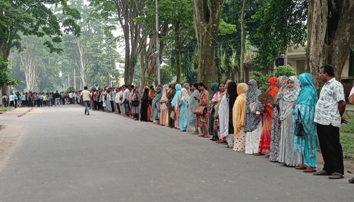 রাবিতে পোষ্য কোটা পুনর্বহাল ও শিক্ষক লাঞ্ছনার বিচারের দাবিতে কমপ্লিট শাটডাউন
