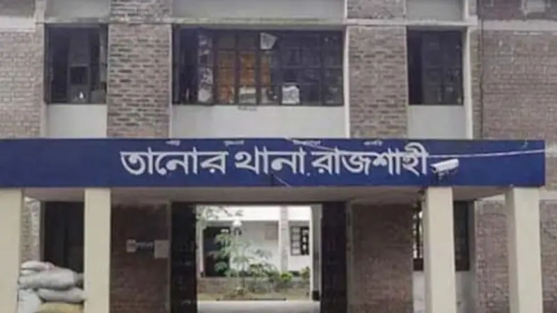 টিভি নেটওয়ার্ক নিয়ে দ্বন্দ্বে তানোরে পুলিশের ওপর আক্রমন, আটক ১