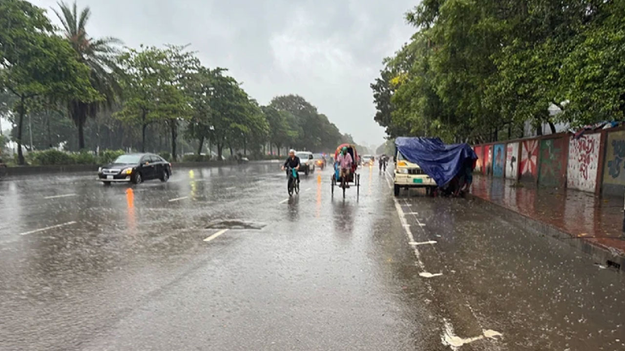 সারাদেশে বজ্রসহ বৃষ্টির আভাস