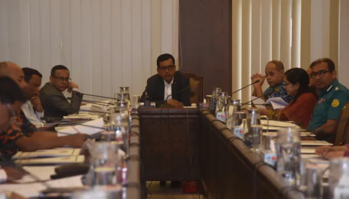 বৃষ্টির কারণে সড়ক মেরামত-উন্নয়ন ব্যাহত হয়েছে