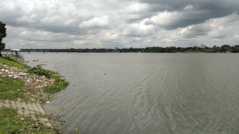 পানি কমেছে পদ্মা মহানন্দায়, সামান্য বেড়েছে পুনর্ভবায়