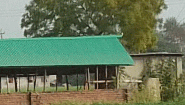 তানোরে মুরগী বিহীন খামারে রমরমা সেচ বাণিজ্য!