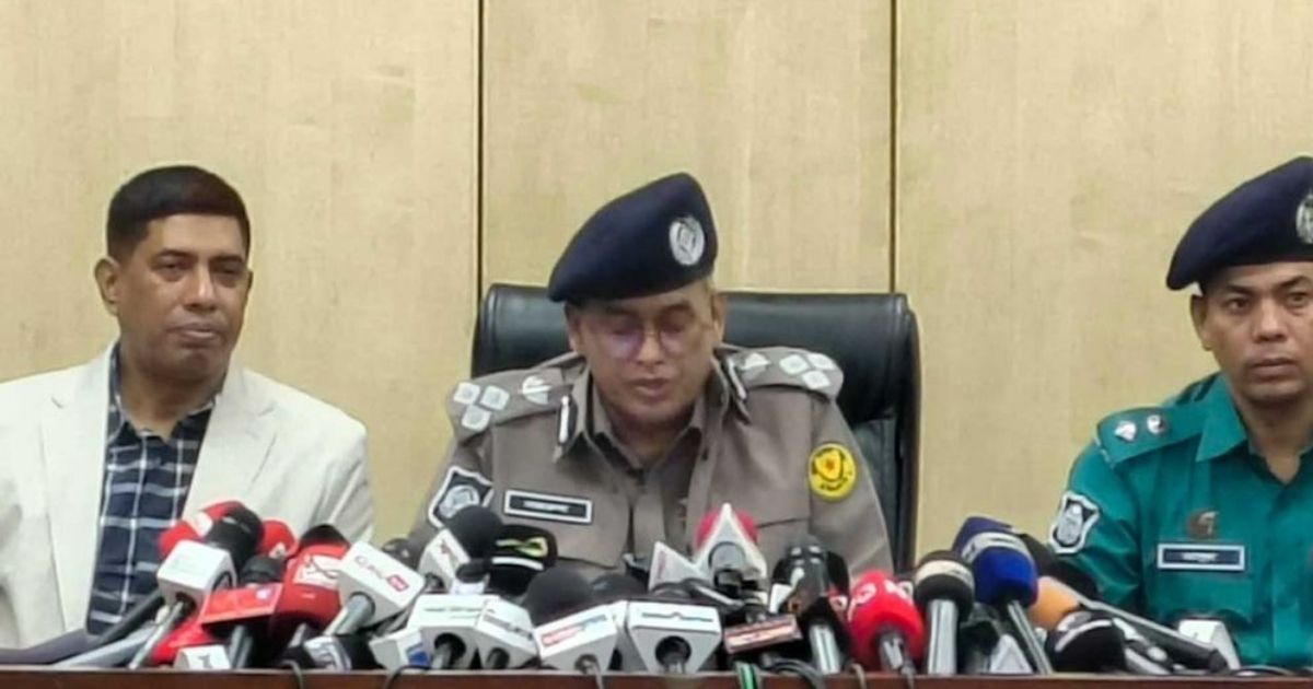 ইনকিলাব মঞ্চের মুখপাত্র ওসমান হাদি হত্যার মূল আসামিরা দেশ ছেড়ে পালিয়েছেন: ডিএমপি পুলিশ