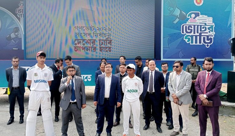 চাঁপাইনবাবগঞ্জে ভোটের গাড়ি